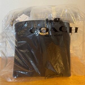 NWT Coach Black Willow Bucket bag